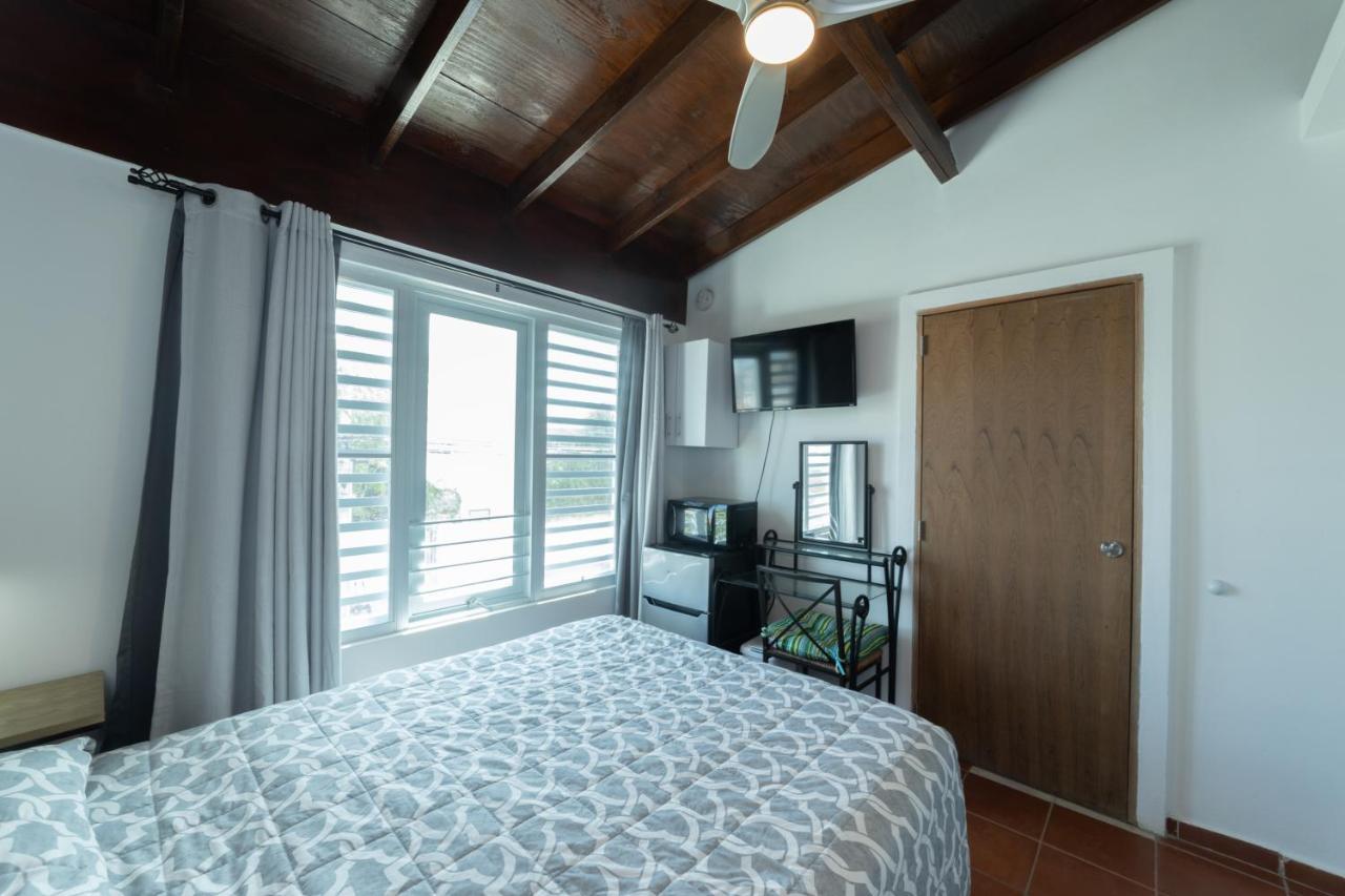 Andalucia Guest House Сан-Хуан Экстерьер фото